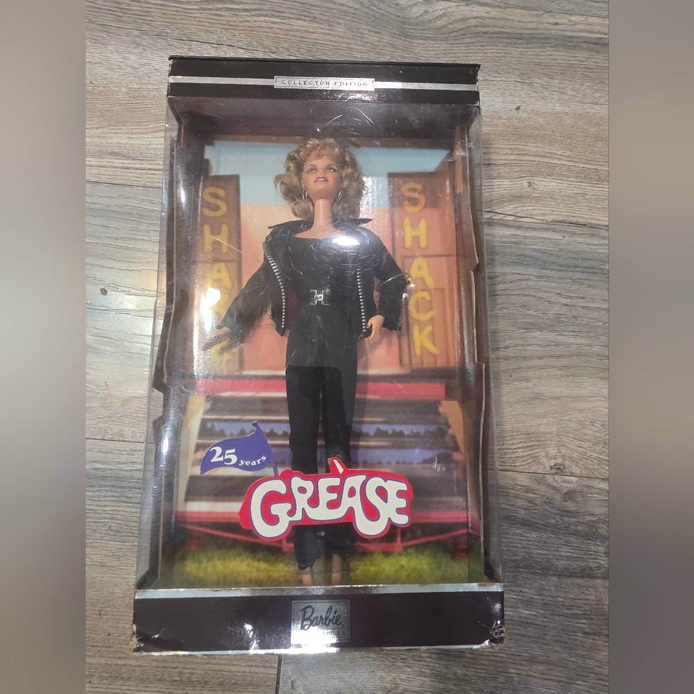 Barbie Grease 25th Anniversary Doll - Picture 8 of 8